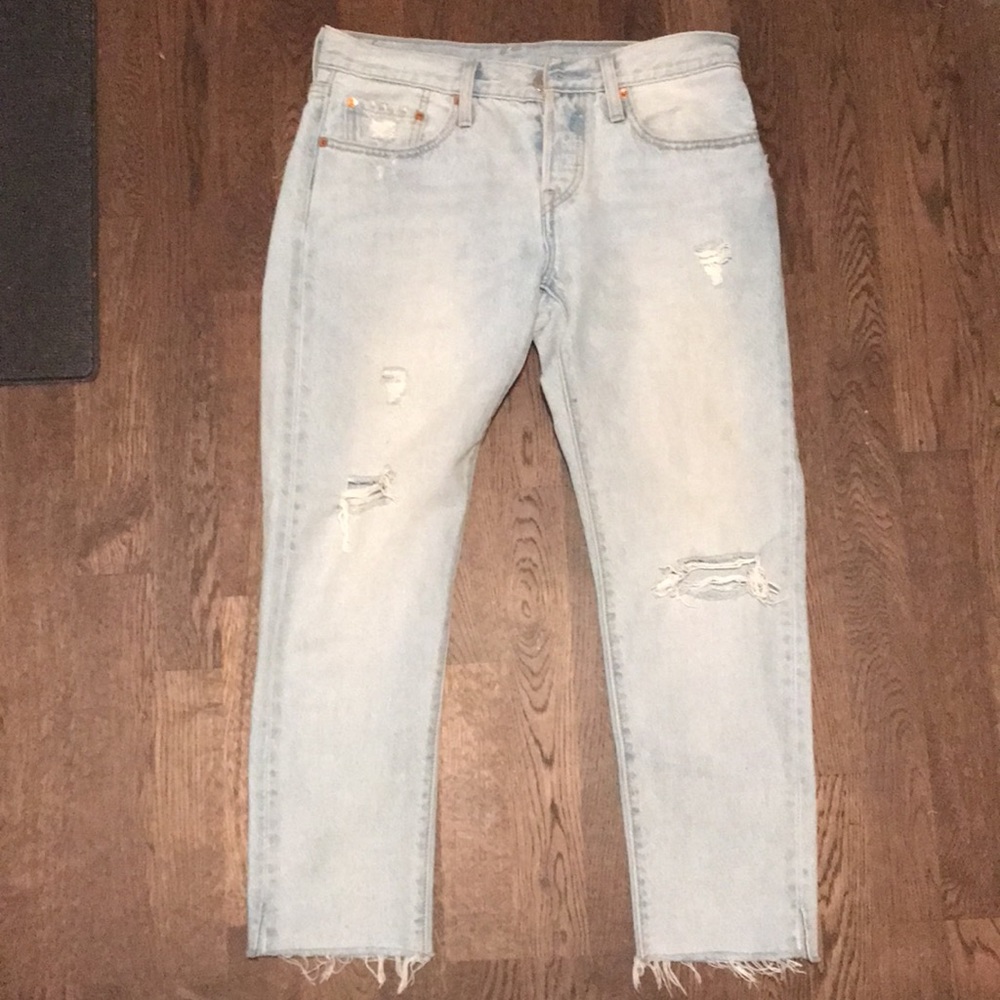 Like New Light Wash Levis